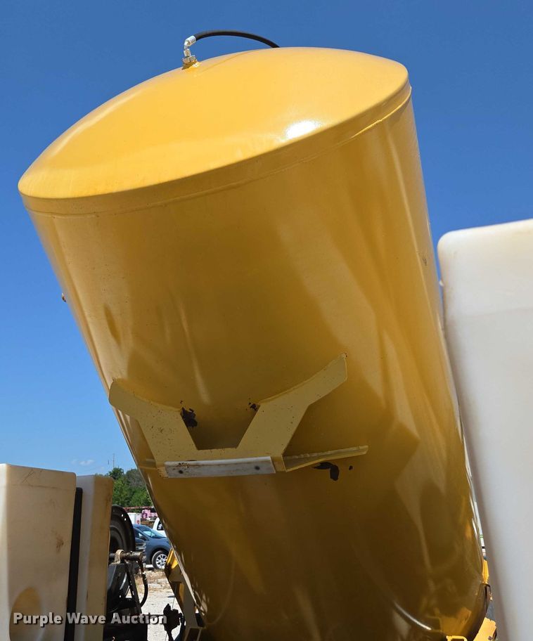 image for item EN2081 2019 Vermeer VX50-800 vacuum excavator