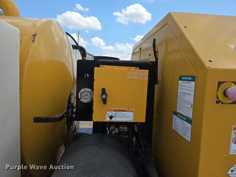 image for item EN2081 2019 Vermeer VX50-800 vacuum excavator