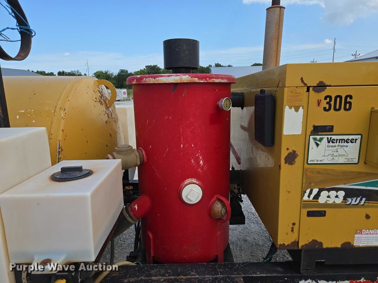 image for item EN2082 2014 Vac-Tron LP833SDT vacuum excavator