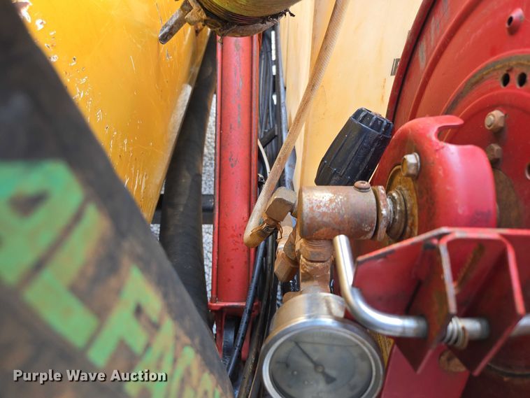 image for item EN2082 2014 Vac-Tron LP833SDT vacuum excavator