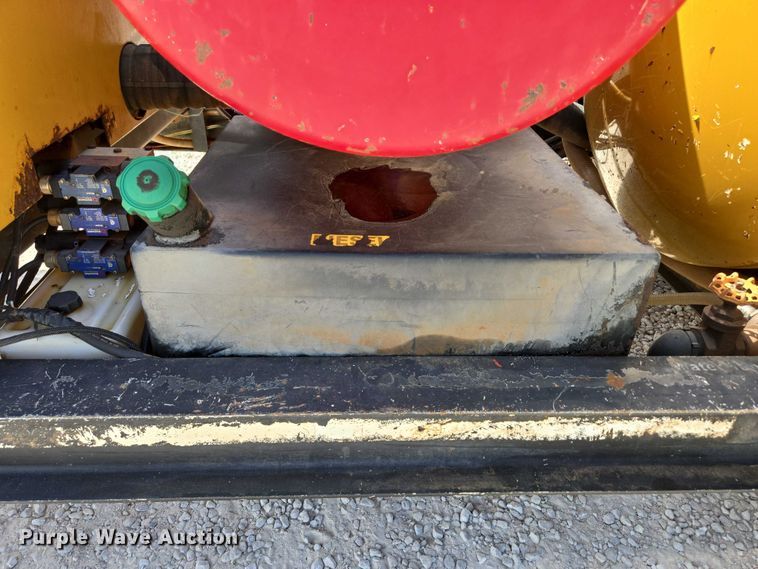 image for item EN2082 2014 Vac-Tron LP833SDT vacuum excavator