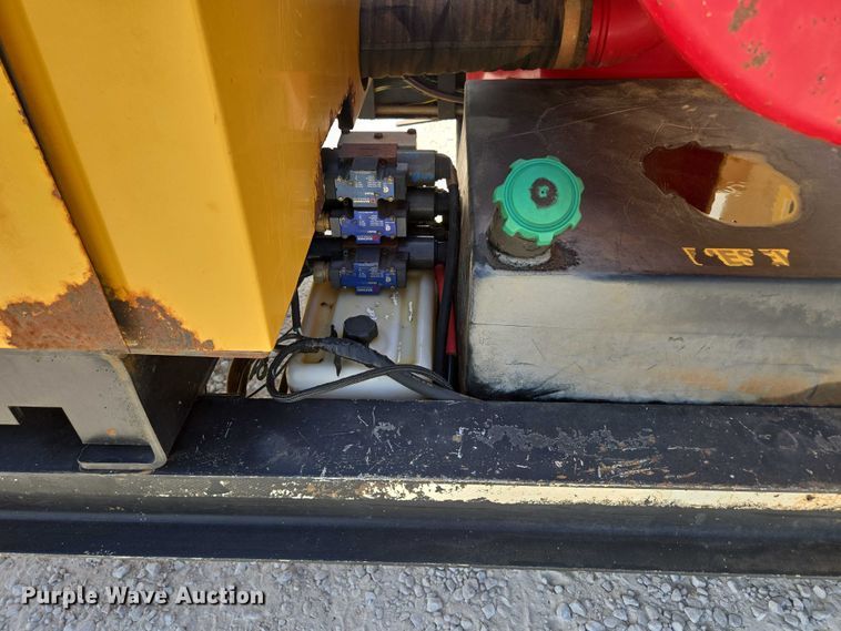 image for item EN2082 2014 Vac-Tron LP833SDT vacuum excavator