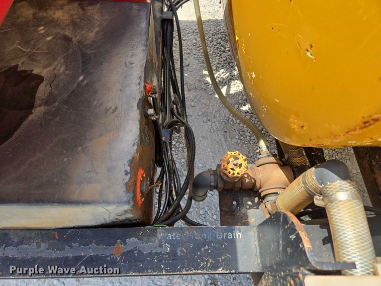 image for item EN2082 2014 Vac-Tron LP833SDT vacuum excavator