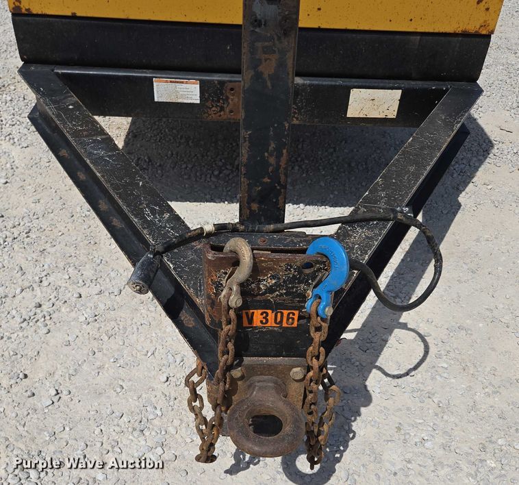 image for item EN2082 2014 Vac-Tron LP833SDT vacuum excavator