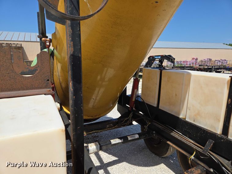 image for item EN2082 2014 Vac-Tron LP833SDT vacuum excavator