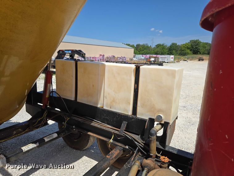 image for item EN2082 2014 Vac-Tron LP833SDT vacuum excavator