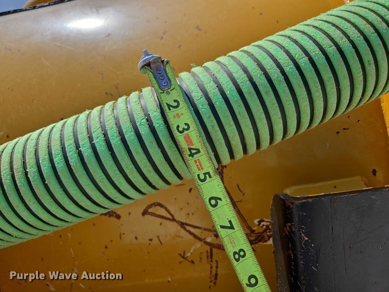 image for item EN2082 2014 Vac-Tron LP833SDT vacuum excavator