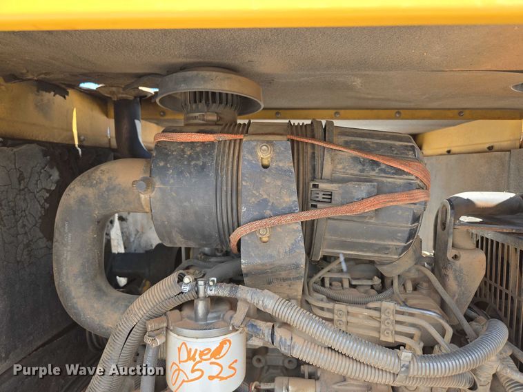 image for item EN2082 2014 Vac-Tron LP833SDT vacuum excavator