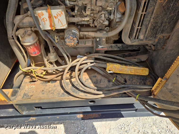 image for item EN2082 2014 Vac-Tron LP833SDT vacuum excavator