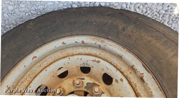 image for item EN2082 2014 Vac-Tron LP833SDT vacuum excavator