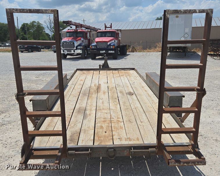 image for item EN2083 1995 Belshe equipment trailer