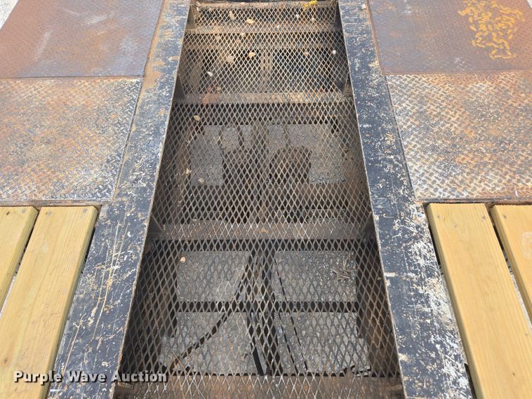 image for item EN2085 2015 Trailboss Trailers equipment trailer