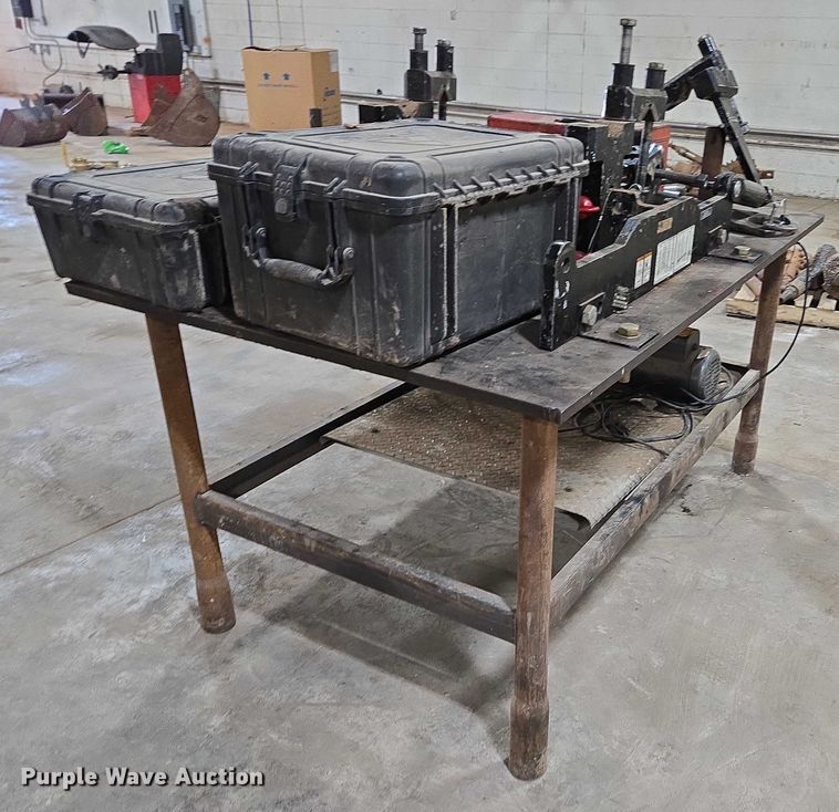 image for item EN2089 Vermeer TB15000 breakout bench