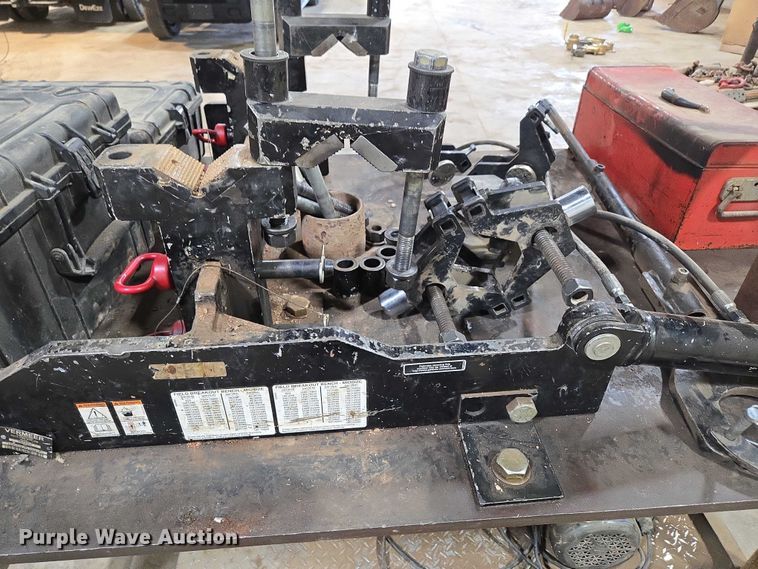 image for item EN2089 Vermeer TB15000 breakout bench