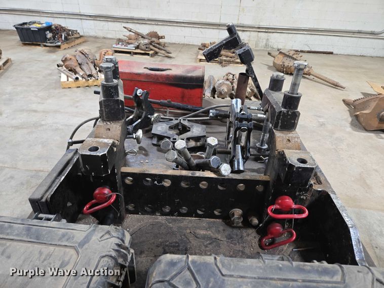 image for item EN2089 Vermeer TB15000 breakout bench