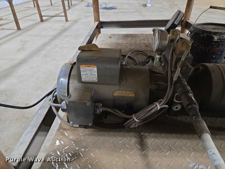 image for item EN2089 Vermeer TB15000 breakout bench