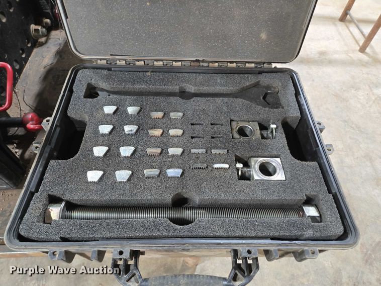 image for item EN2089 Vermeer TB15000 breakout bench