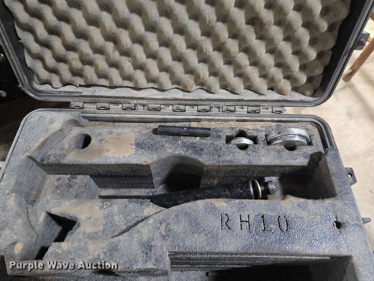 image for item EN2089 Vermeer TB15000 breakout bench