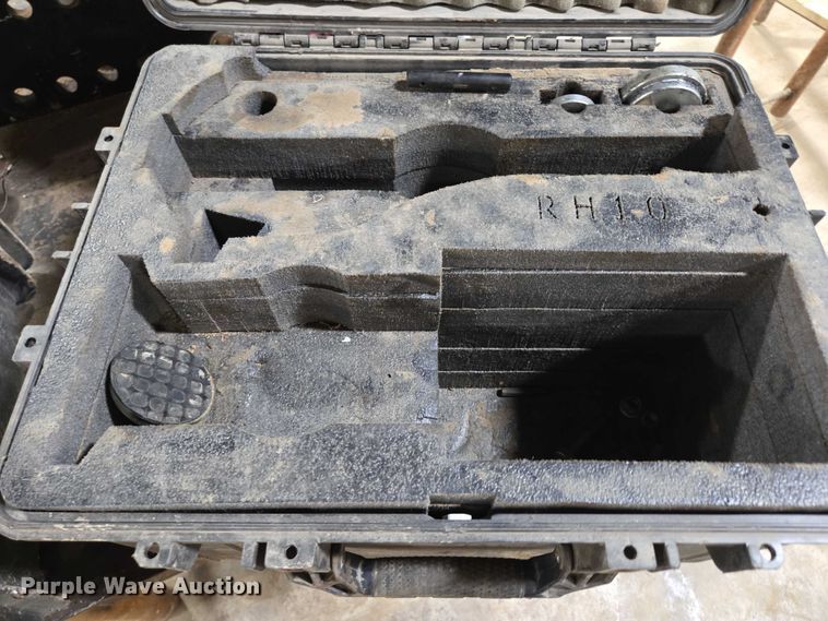 image for item EN2089 Vermeer TB15000 breakout bench