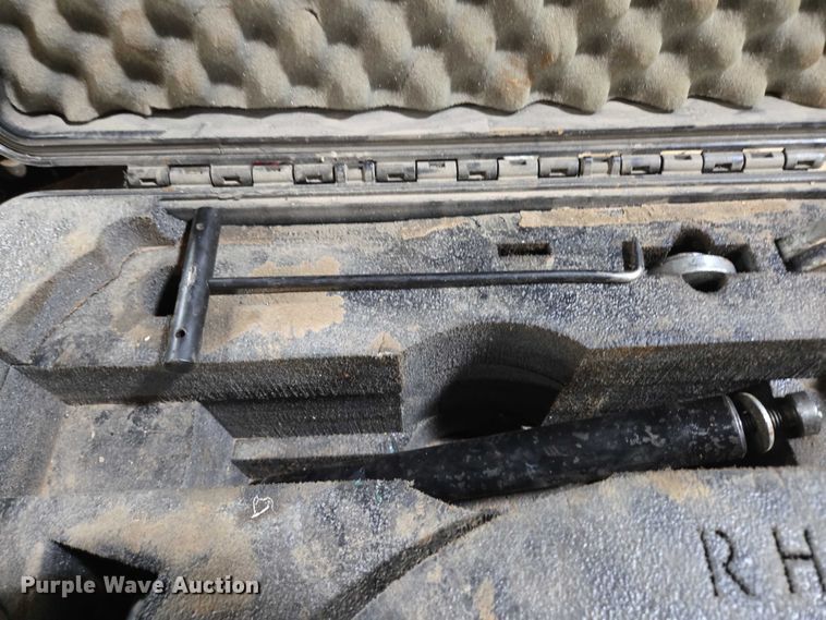 image for item EN2089 Vermeer TB15000 breakout bench