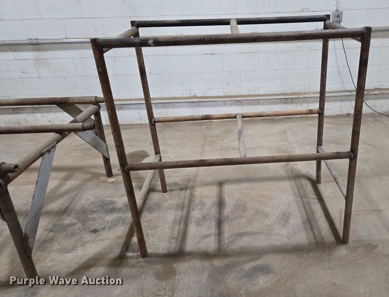 image for item EN2090 (3) shelving units