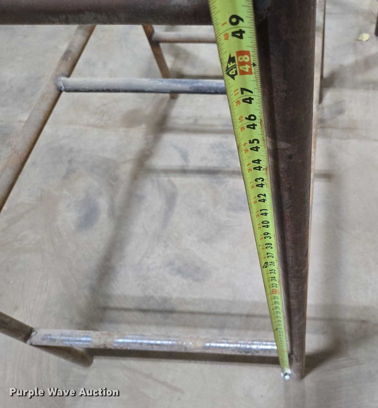 image for item EN2090 (3) shelving units