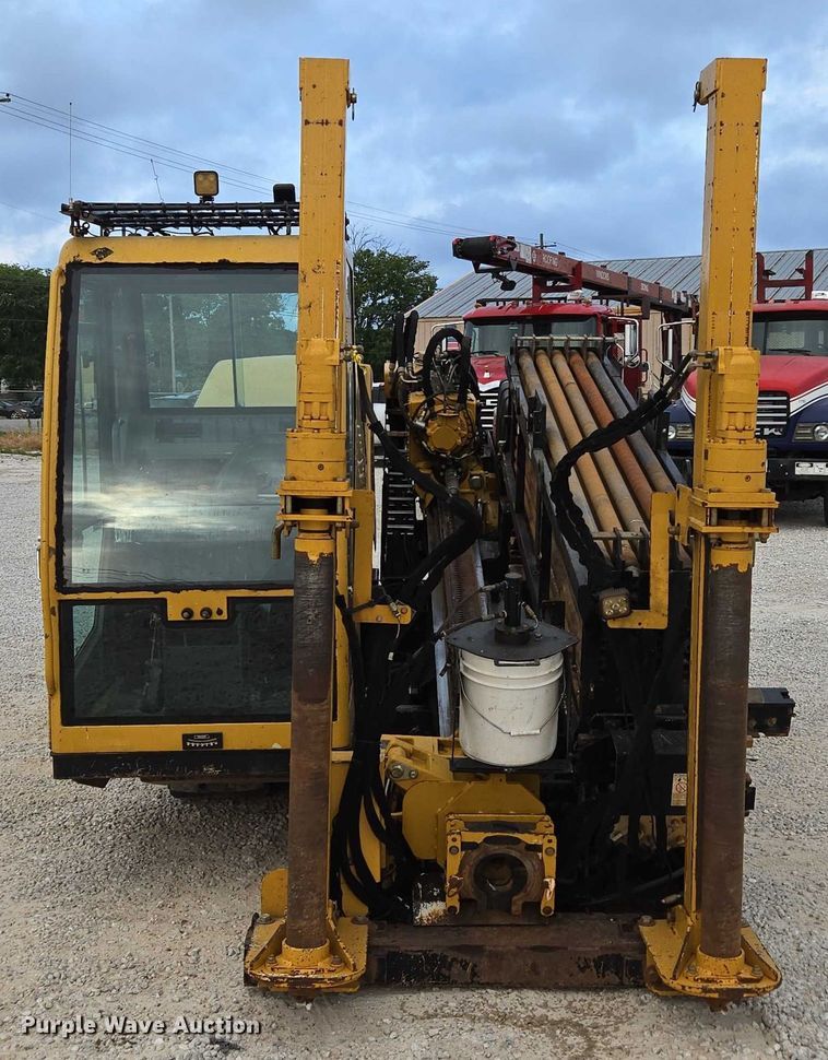 image for item EN2092 2018 Vermeer D24X40III directional boring unit