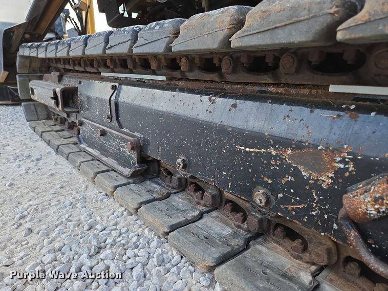 image for item EN2092 2018 Vermeer D24X40III directional boring unit