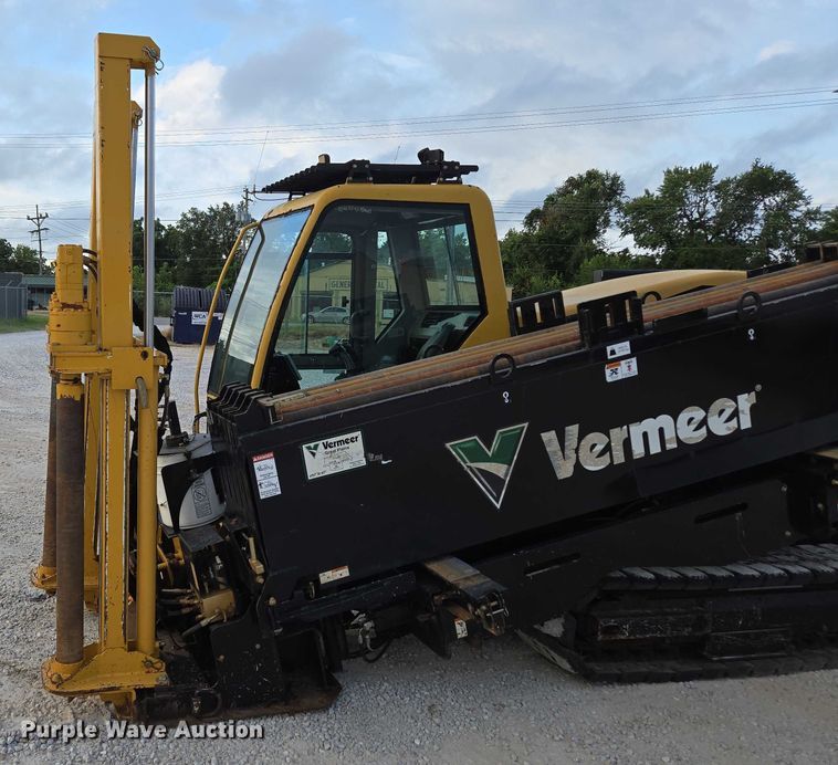 image for item EN2092 2018 Vermeer D24X40III directional boring unit