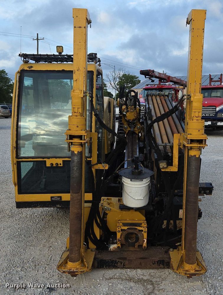 image for item EN2092 2018 Vermeer D24X40III directional boring unit