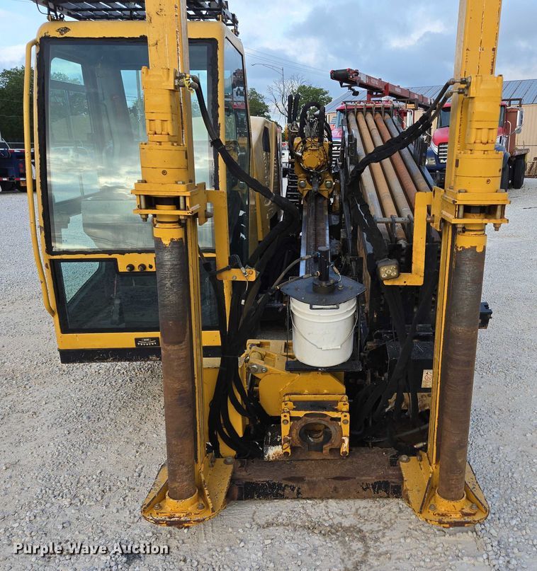 image for item EN2092 2018 Vermeer D24X40III directional boring unit