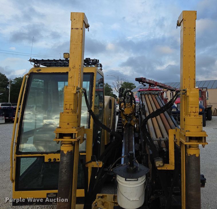 image for item EN2092 2018 Vermeer D24X40III directional boring unit