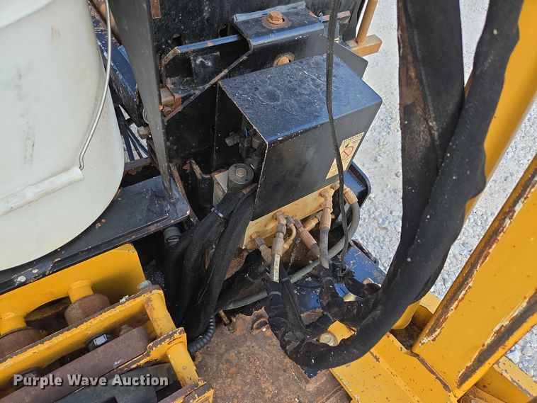 image for item EN2092 2018 Vermeer D24X40III directional boring unit