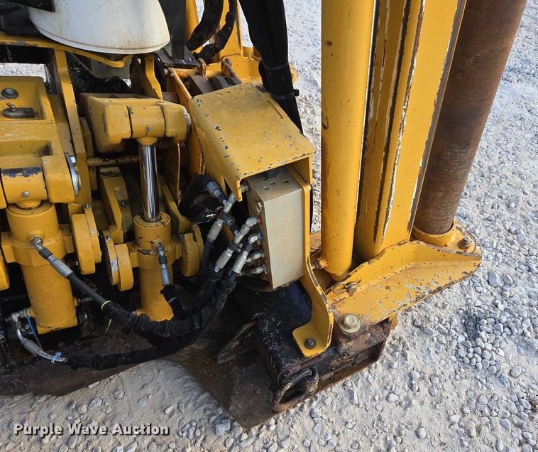 image for item EN2092 2018 Vermeer D24X40III directional boring unit