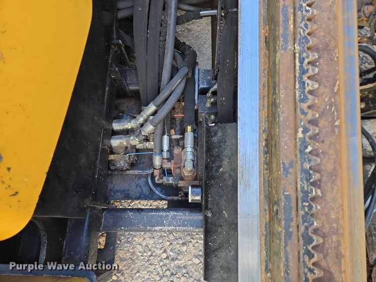 image for item EN2092 2018 Vermeer D24X40III directional boring unit