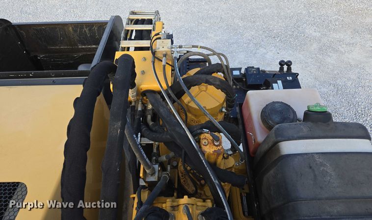 image for item EN2092 2018 Vermeer D24X40III directional boring unit