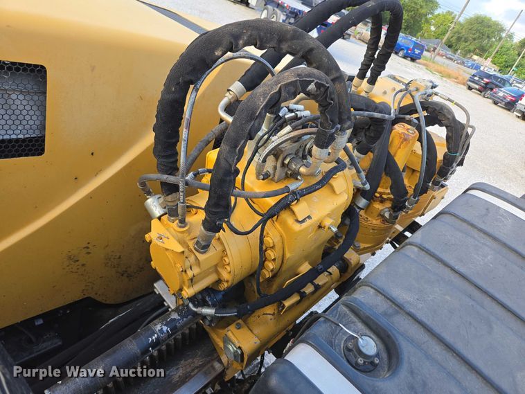 image for item EN2092 2018 Vermeer D24X40III directional boring unit