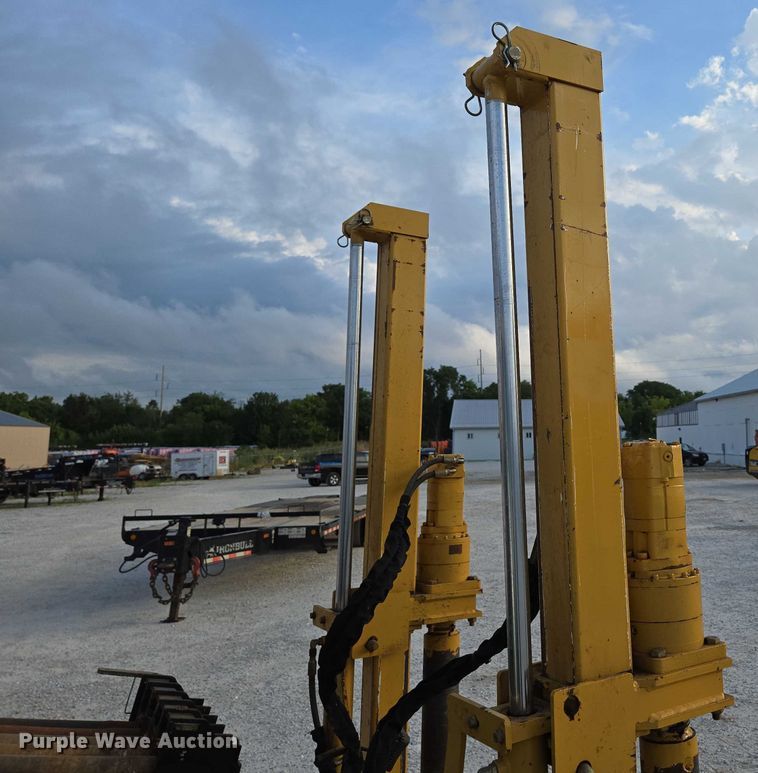 image for item EN2092 2018 Vermeer D24X40III directional boring unit