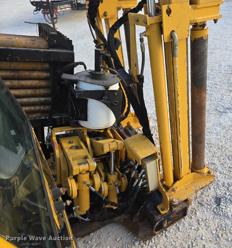 image for item EN2092 2018 Vermeer D24X40III directional boring unit