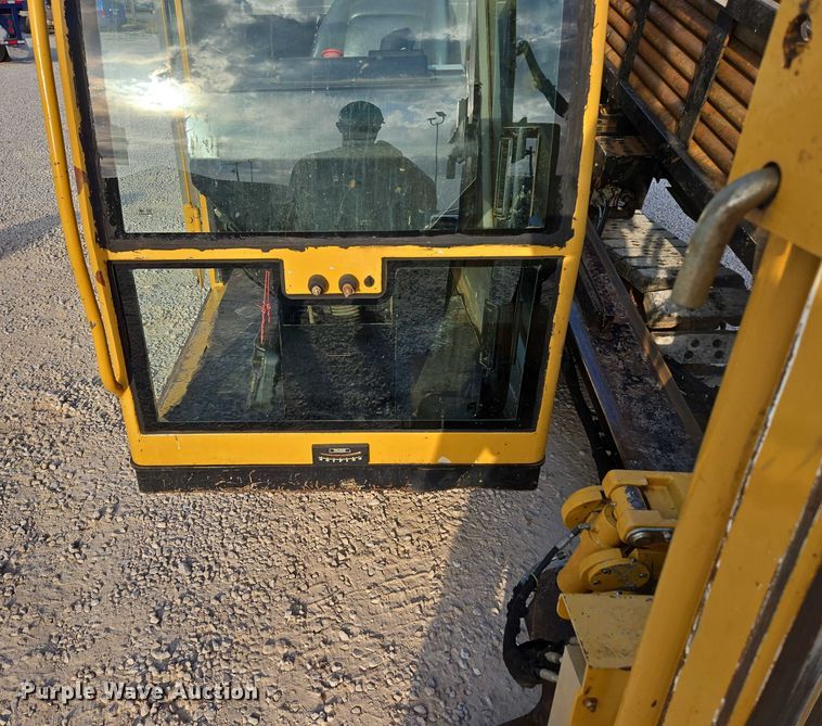 image for item EN2092 2018 Vermeer D24X40III directional boring unit