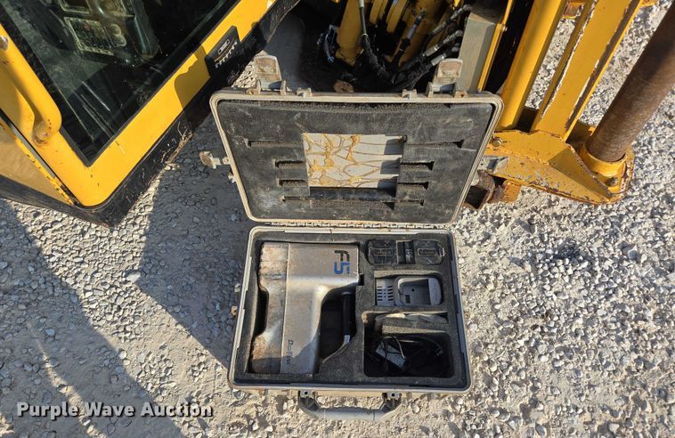 image for item EN2092 2018 Vermeer D24X40III directional boring unit