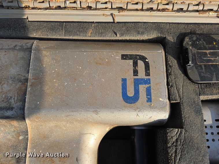 image for item EN2092 2018 Vermeer D24X40III directional boring unit