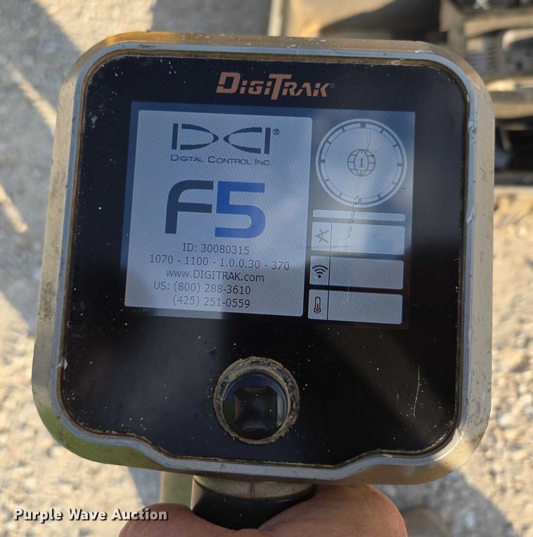 image for item EN2092 2018 Vermeer D24X40III directional boring unit