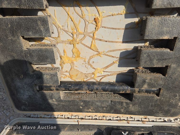 image for item EN2092 2018 Vermeer D24X40III directional boring unit