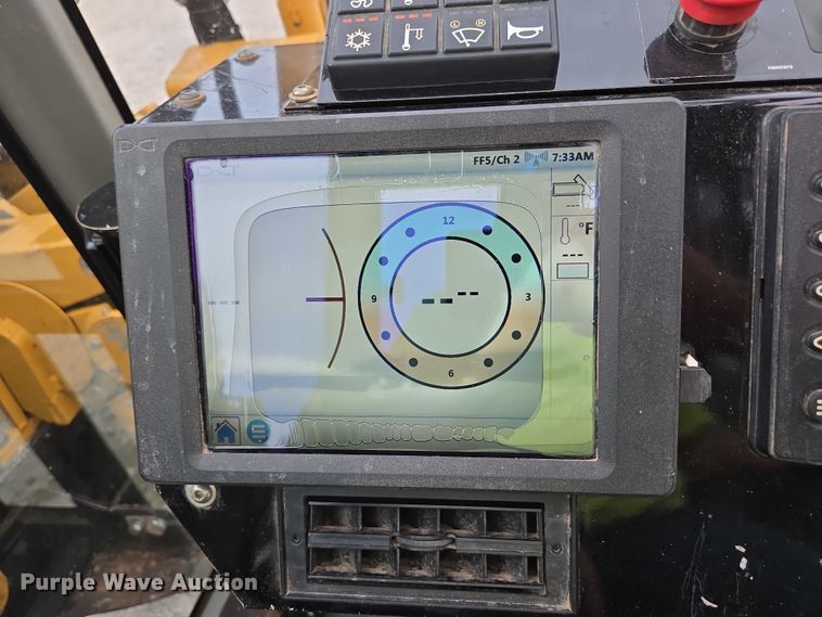 image for item EN2092 2018 Vermeer D24X40III directional boring unit