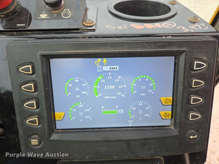 image for item EN2092 2018 Vermeer D24X40III directional boring unit