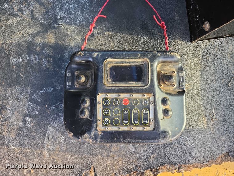 image for item EN2092 2018 Vermeer D24X40III directional boring unit