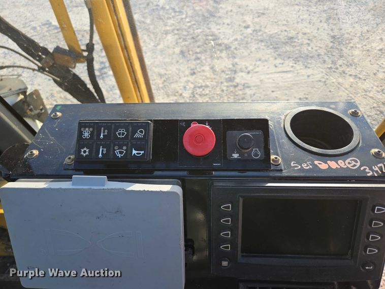 image for item EN2092 2018 Vermeer D24X40III directional boring unit