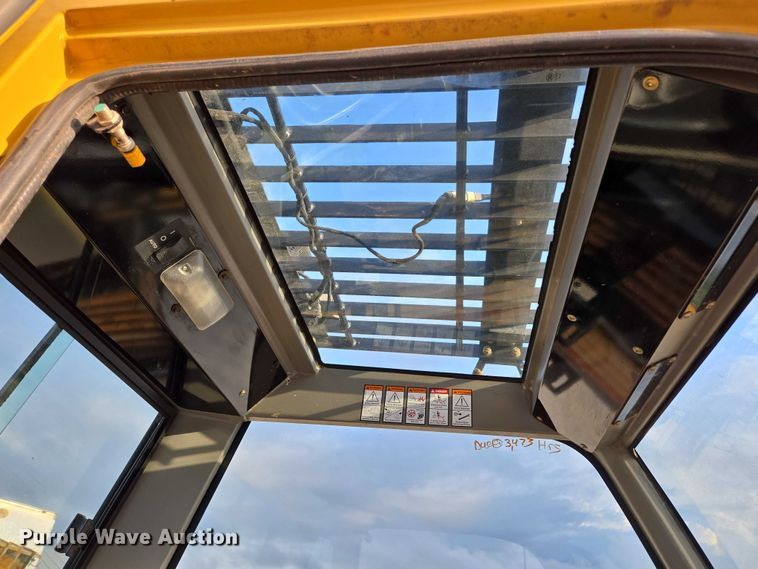 image for item EN2092 2018 Vermeer D24X40III directional boring unit