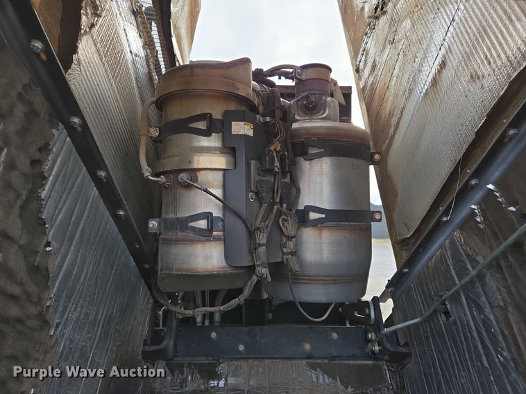 image for item EN2092 2018 Vermeer D24X40III directional boring unit